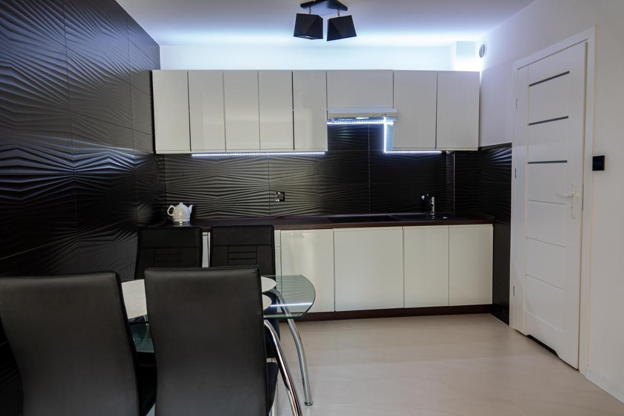 Nowy Apartament Z Duzym Tarasem I Parkingiem シフィノウイシチェ エクステリア 写真